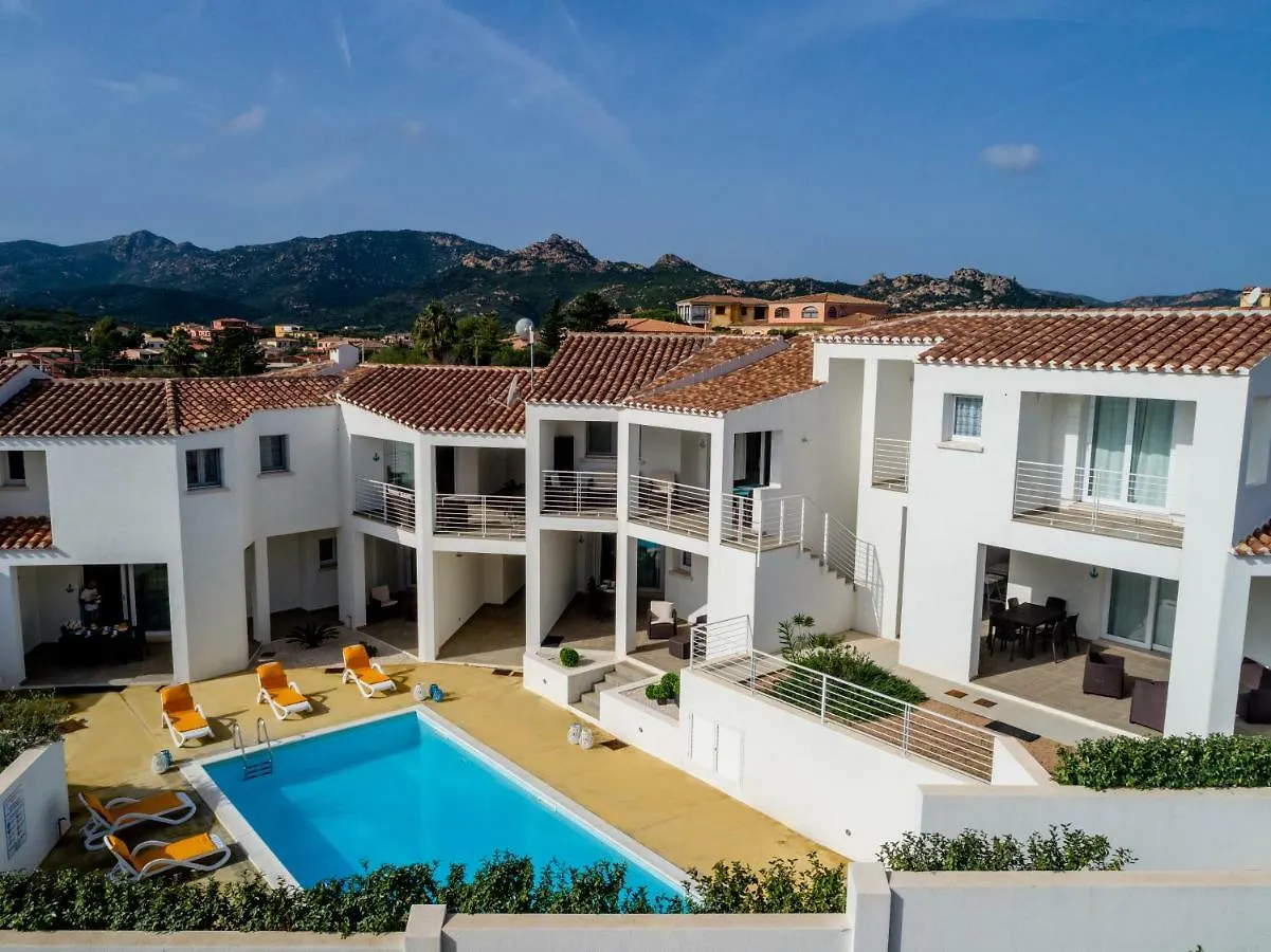Caneis Apartments San Teodoro