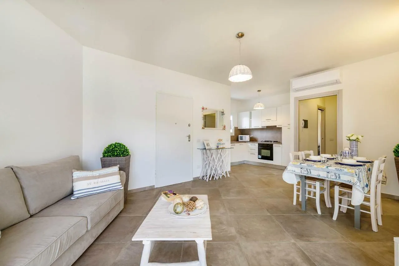 Caneis Apartments San Teodoro