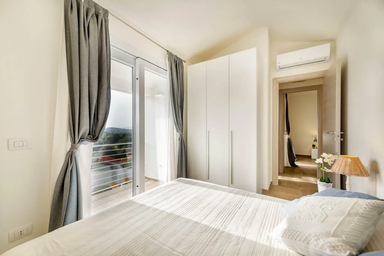 Caneis Apartments San Teodoro