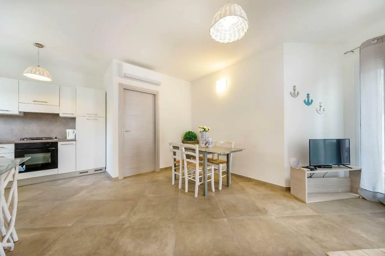 Caneis Apartments San Teodoro  Italien
