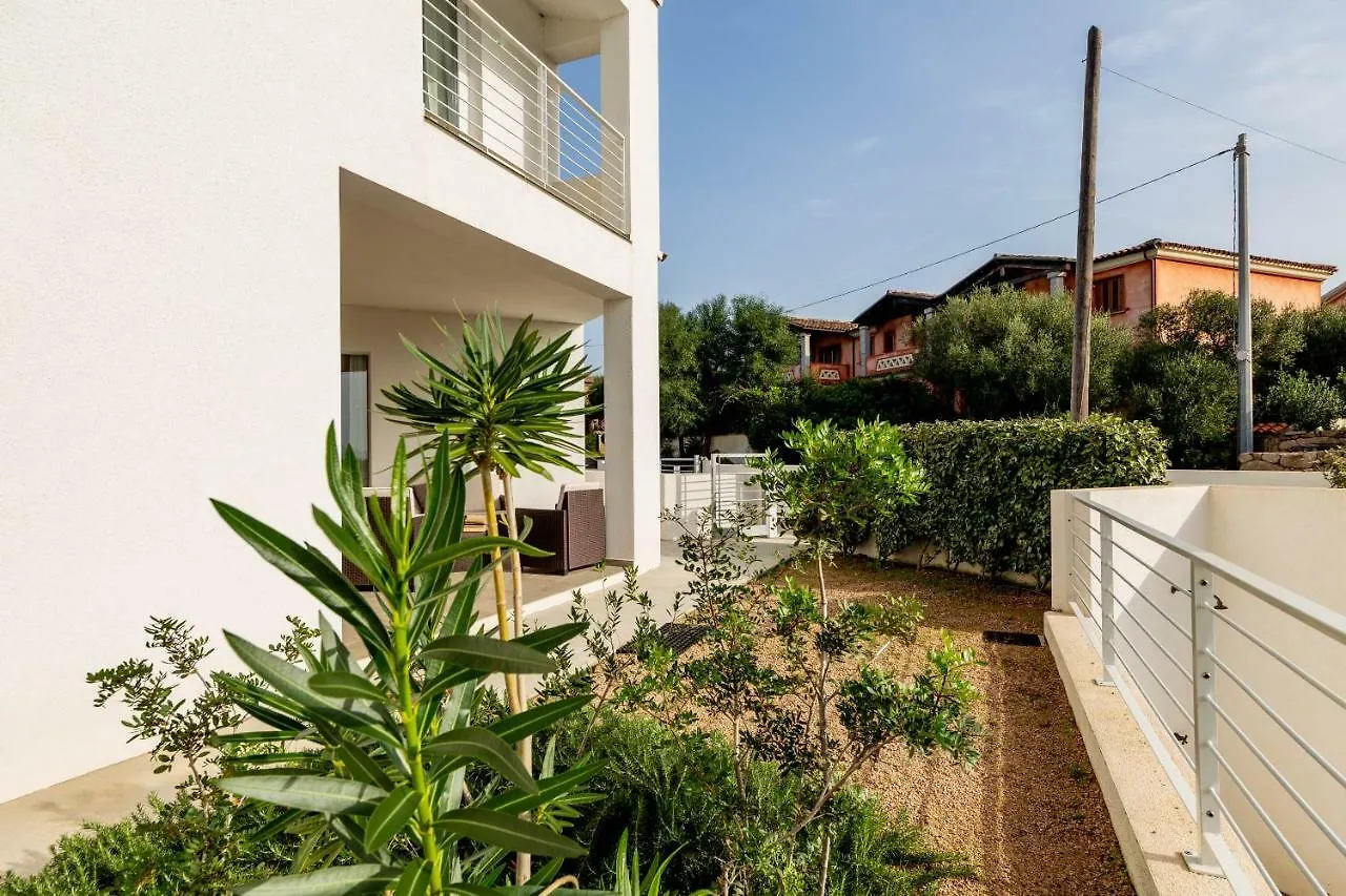 Caneis Apartments San Teodoro  Italy